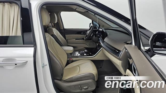 Kia Carnival 2021 — ფოტო 10/20