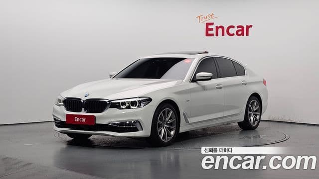 BMW 5 Series 2018 — ფოტო 1/20