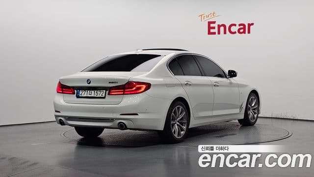 BMW 5 Series 2018 — ფოტო 2/20