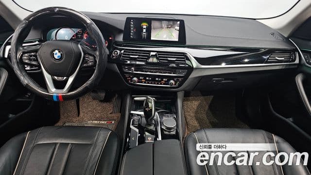 BMW 5 Series 2018 — ფოტო 7/20