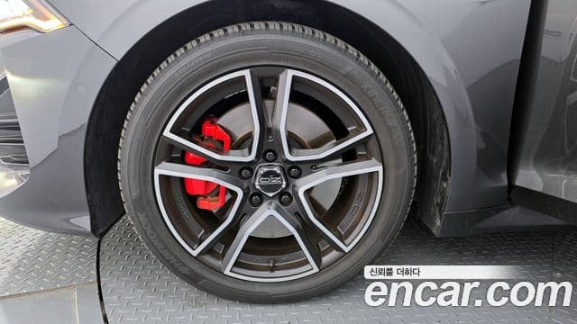 Kia K5 2020 — ფოტო 14/20
