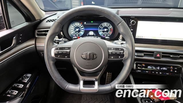 Kia K5 2020 — ფოტო 15/20