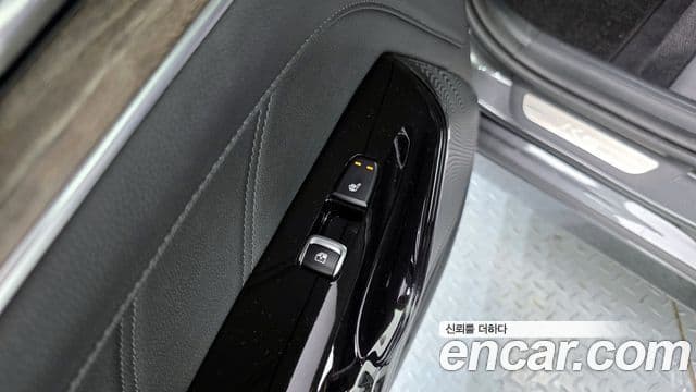 Kia K5 2020 — ფოტო 8/20