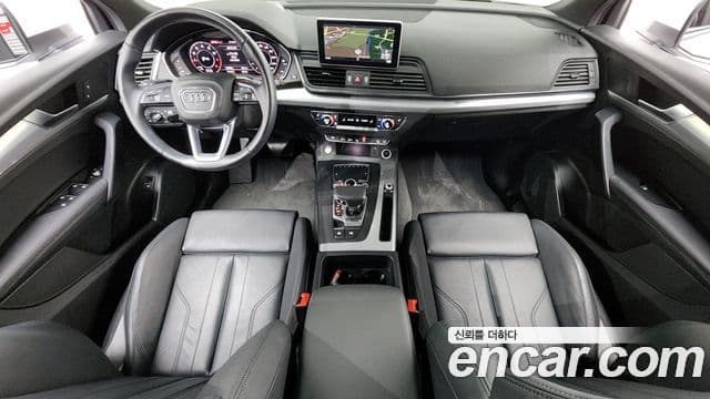 Audi Q5 2020 — Şəkil 18/20