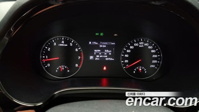 Kia Seltos 2021 — ფოტო 8/20