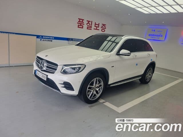 Mercedes-Benz GLC-Class 2019 — Şəkil 14/19