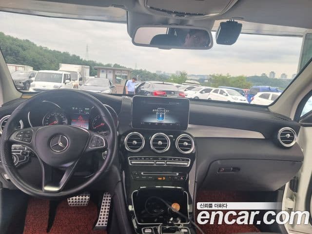 Mercedes-Benz GLC-Class 2019 — Şəkil 7/19
