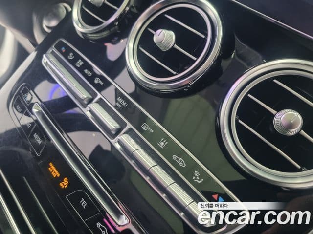 Mercedes-Benz GLC-Class 2019 — Şəkil 4/19