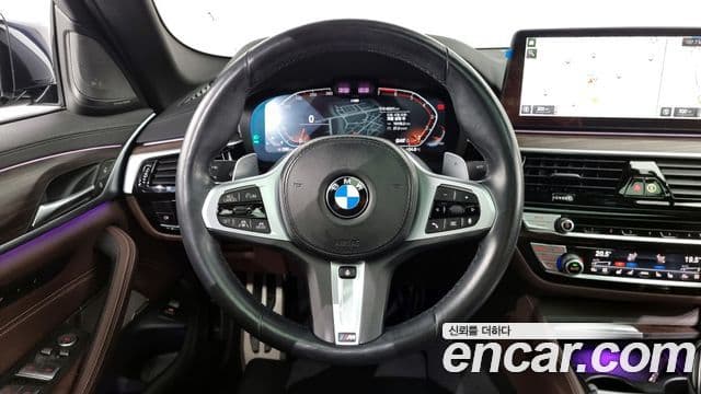 BMW 5 Series 2021 — Şəkil 13/20