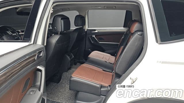 Volkswagen Tiguan Allspace 2023 — Şəkil 10/20