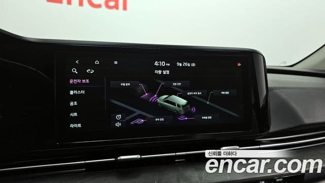 Kia Carnival 2023 — ფოტო 16/20