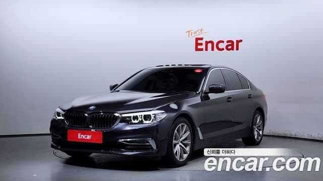 BMW 5 Series 2019 — ფოტო 10/20