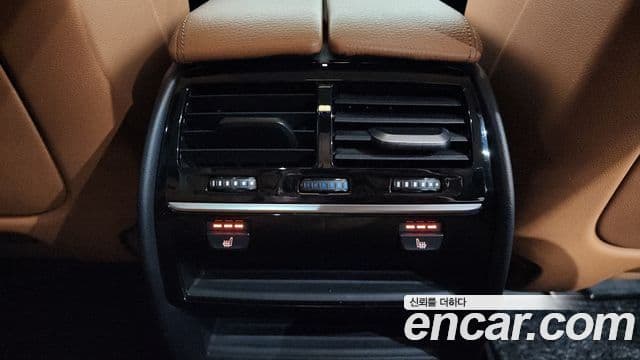 BMW 5 Series 2019 — ფოტო 19/20