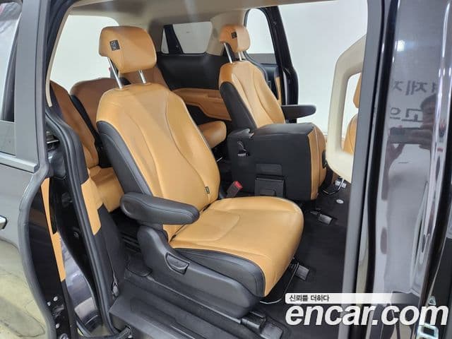 Kia Carnival 2021 — Şəkil 15/20