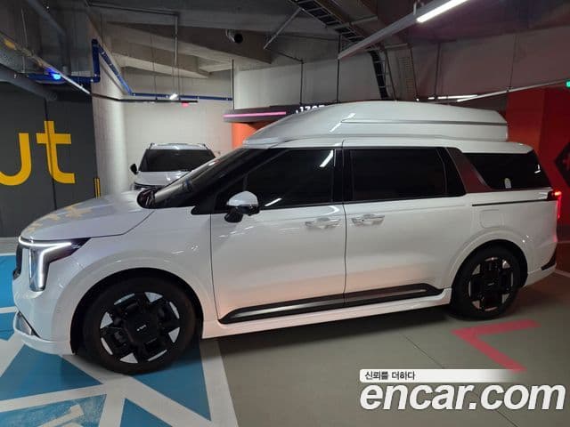 Kia Carnival 2025 — Фото 1/17