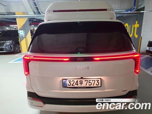 Kia Carnival 2025 — Фото 3/17