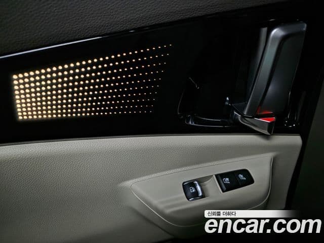 Kia Carnival 2025 — Фото 17/17