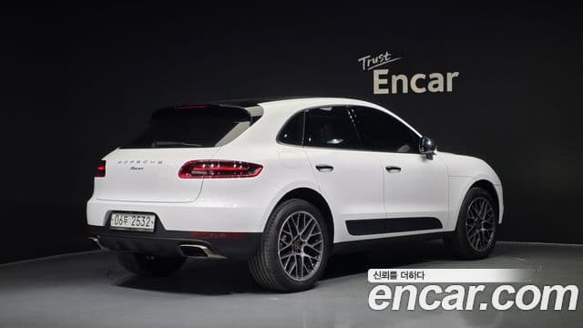 Porsche Macan 2018 — Şəkil 17/20
