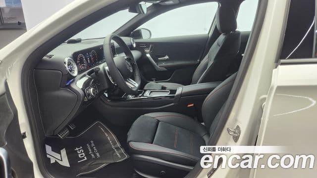 Mercedes-Benz A-Class 2024 — ფოტო 10/16