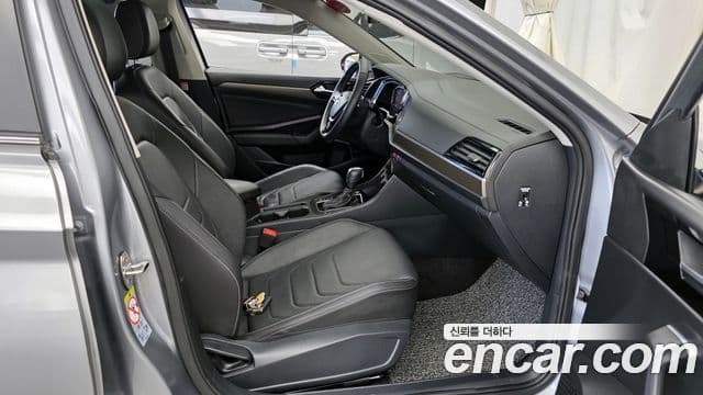 Volkswagen Jetta 2021 — Şəkil 11/20