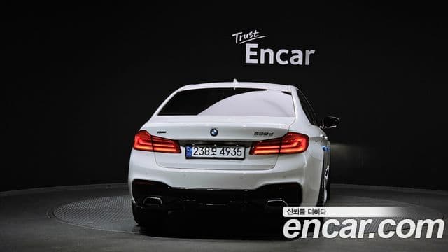 BMW 5 Series 2018 — Şəkil 4/20