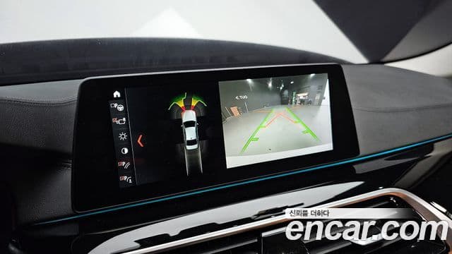 BMW 5 Series 2018 — Şəkil 15/20