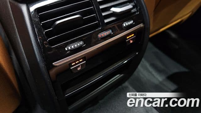 BMW 5 Series 2018 — Şəkil 18/20