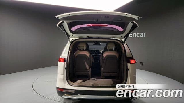 Kia Carnival 2020 — ფოტო 20/20