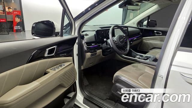 Kia Carnival 2024 — ფოტო 10/20