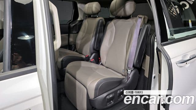Kia Carnival 2024 — ფოტო 11/20