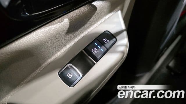Kia Carnival 2024 — ფოტო 16/20