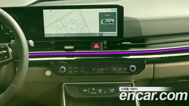 Kia Carnival 2024 — ფოტო 17/20