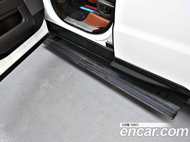 Land Rover Range Rover Sport 2018 — ფოტო 18/20