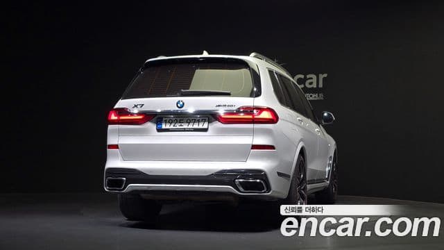 BMW X7 2021 — ფოტო 4/20