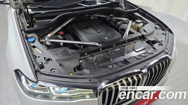 BMW X7 2021 — ფოტო 6/20