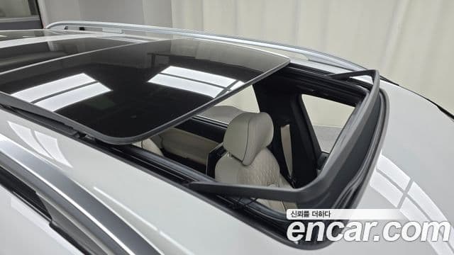 BMW X7 2021 — ფოტო 18/20
