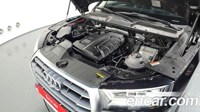 Audi Q5 2020 — ფოტო 6/20