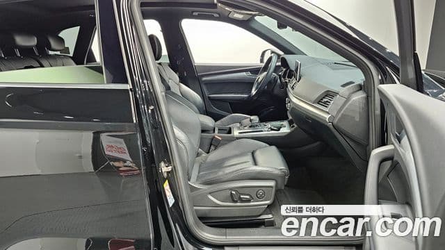 Audi Q5 2020 — ფოტო 10/20
