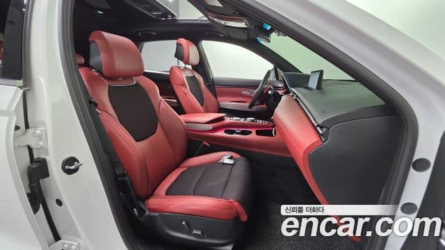 Genesis GV70 2022 — ფოტო 10/20