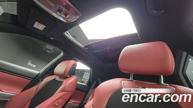 Genesis GV70 2022 — ფოტო 12/20