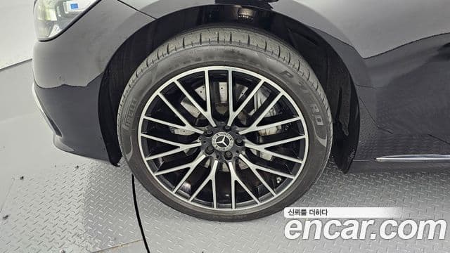 Mercedes-Benz S-Class 2022 — Photo 15/20