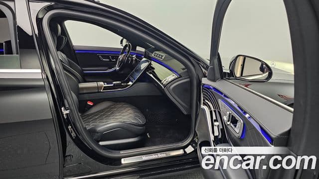 Mercedes-Benz S-Class 2022 — Photo 6/20