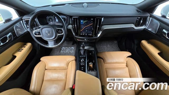Volvo V60 Cross Country 2019 — Şəkil 7/20