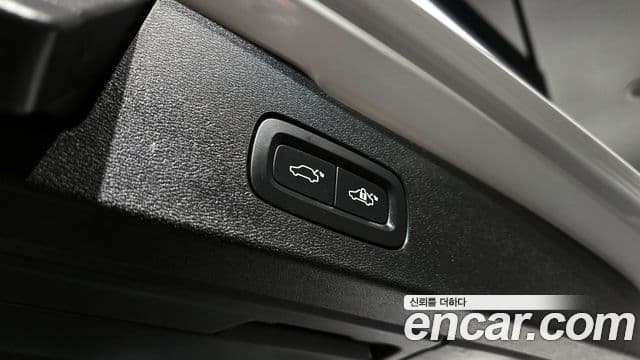 Volvo V60 Cross Country 2019 — Şəkil 18/20