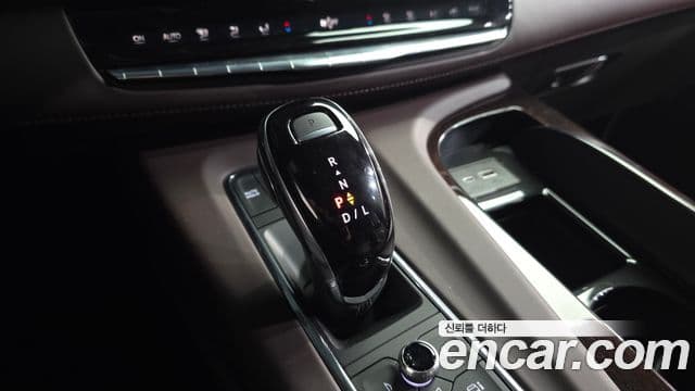 Cadillac Escalade 2023 — фото 9 из 20