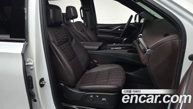 Cadillac Escalade 2023 — фото 10 из 20