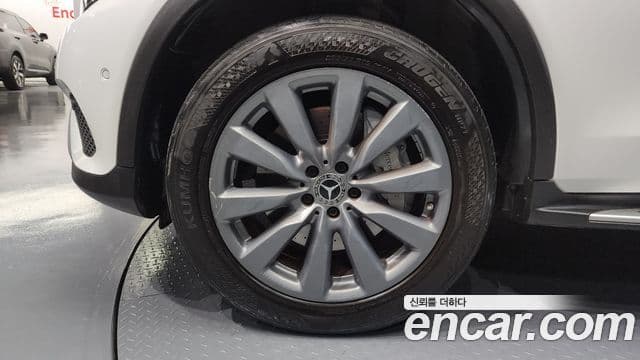Mercedes-Benz GLC-Class 2018 — Şəkil 1/19