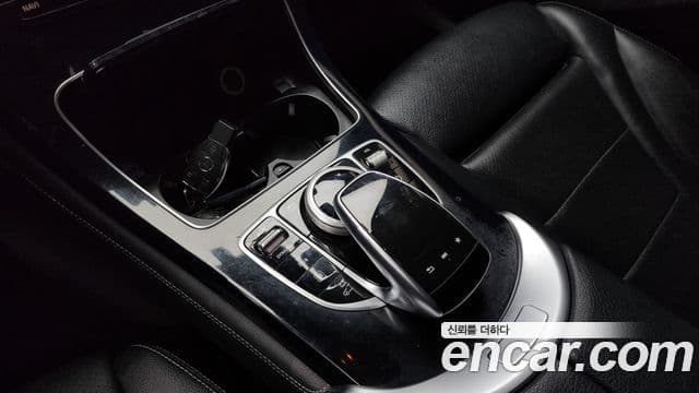 Mercedes-Benz GLC-Class 2018 — Şəkil 4/19