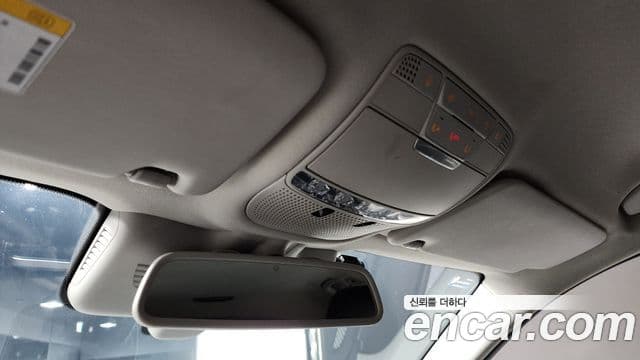 Mercedes-Benz GLC-Class 2018 — Şəkil 9/19