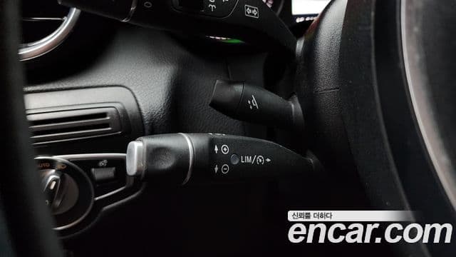Mercedes-Benz GLC-Class 2018 — Şəkil 7/19